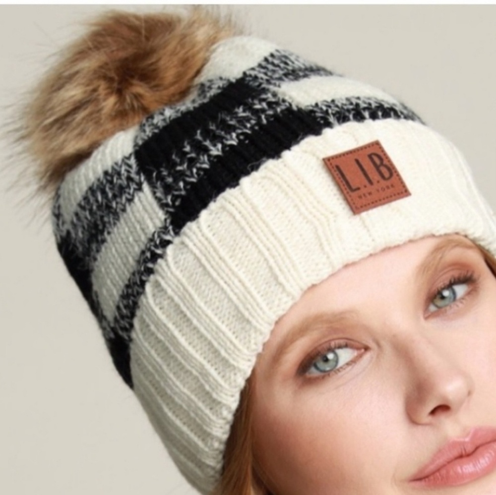 ⭐LAST ONE!⭐ Fur lined buffalo check beanies